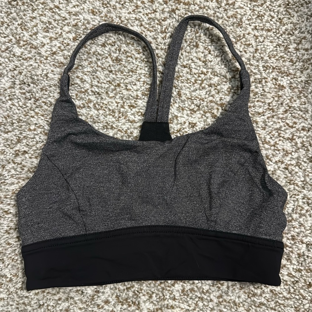 Lululemon sports bra
